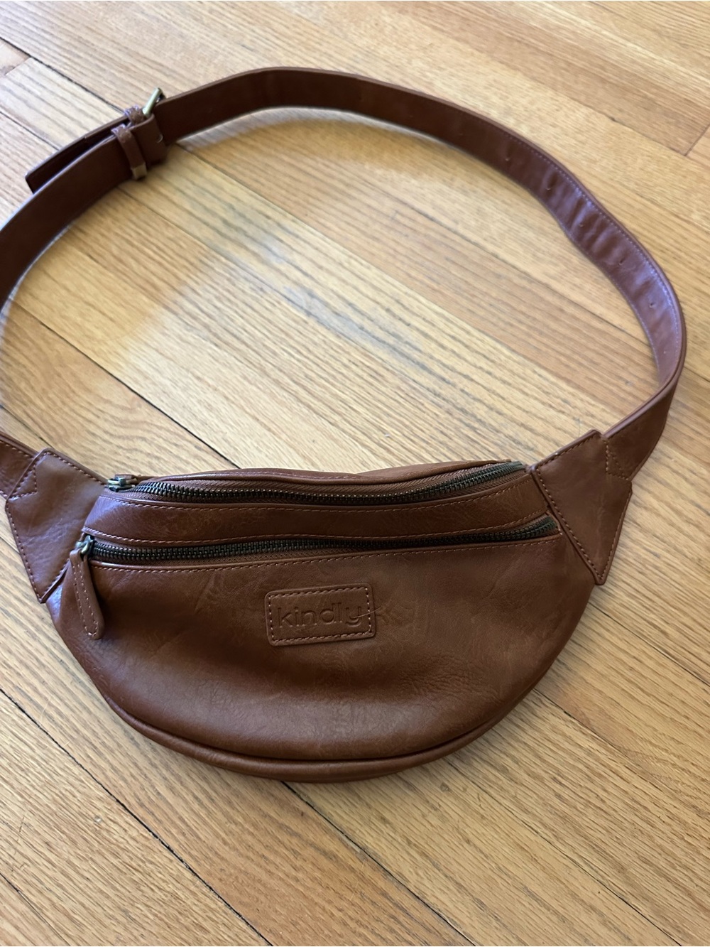 Kindly camera bag vegan leather fanny pack with front zips